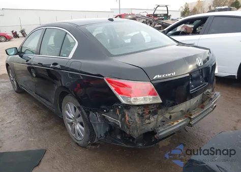 2011 Honda Accord 2.4 Ex-L z USA, uszkodzony, nr VIN 1HGCP2F86BA041975